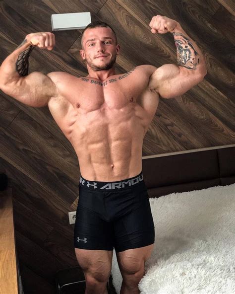 Vladimir Yakovlev Bodybuilder, Age, Weight, Height, Wife - Tikkay Khan