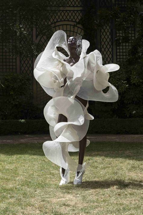 Iris Van Herpen Fall Winter 2023 – 2024 Haute Couture Collection