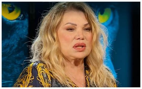 Serena Grandi nega i flirt con Berlusconi, Morandi, Craxi...ma spunta