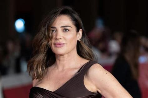 Luisa Ranieri in ‘Lolita Lobosco 3’, chi è l’attrice più amata degli ...