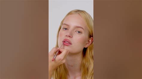 Новый тренд в мире макияжа: губы Купидона 💋 ️ - YouTube