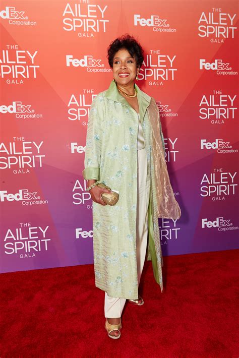 Phylicia Rashad's feet