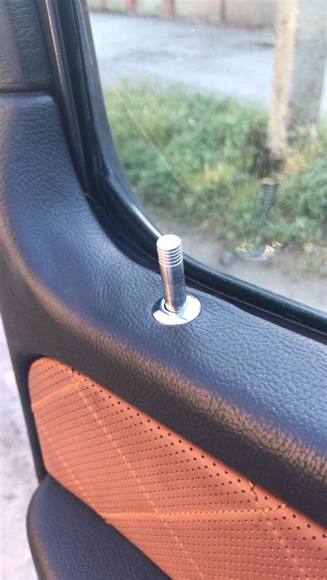 Кнопки закрывания дверей (солдатики) — Mercedes-Benz G 55 AMG (W463), 5 ...