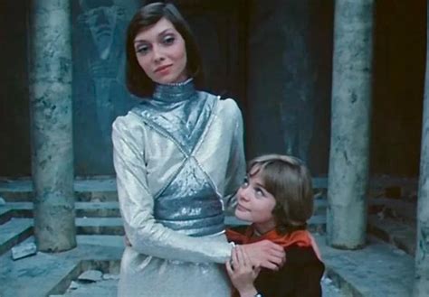 Фильм «Гостья из будущего» (1984) - сюжет, актеры и роли, кадры из фильма