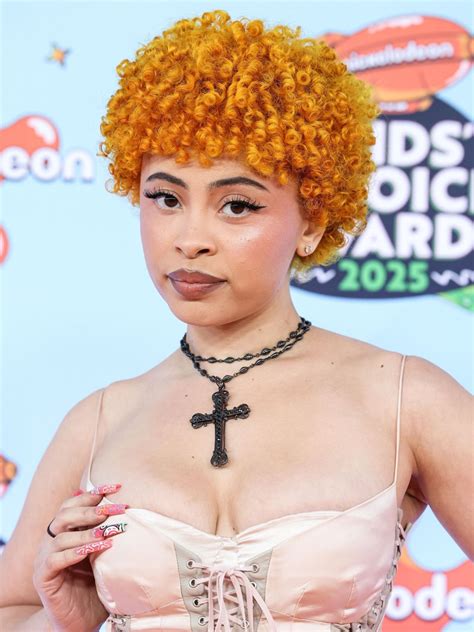 Ice Spice Brings Signature Edge to Nickelodeon Kids' Choice Awards 2025