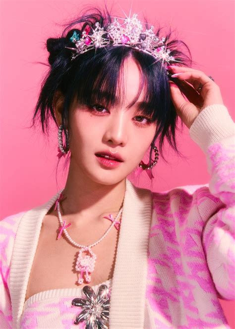 (G)I-DLE - The 6th Mini Album: I feel (Concept Photo - Just be a Queen ...