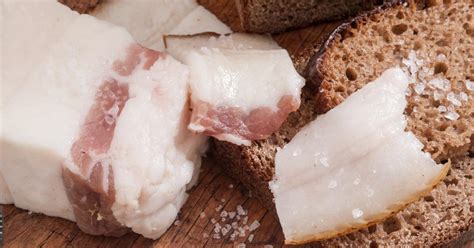 История сала: где находится родина знаменитого продукта