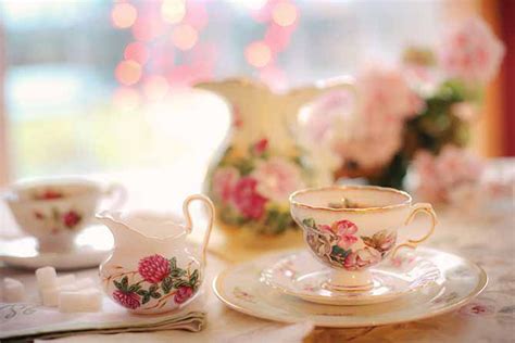 The English Tea Set and Its Manufacturers: What You Need to Know