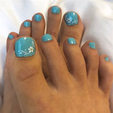 Why summer toe nails art is surprisingly easy to create 32