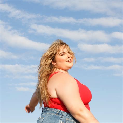 Lily Mae Harrington Releases Her 5-Track EP ‘The Sun is My Lover’ - V13.net