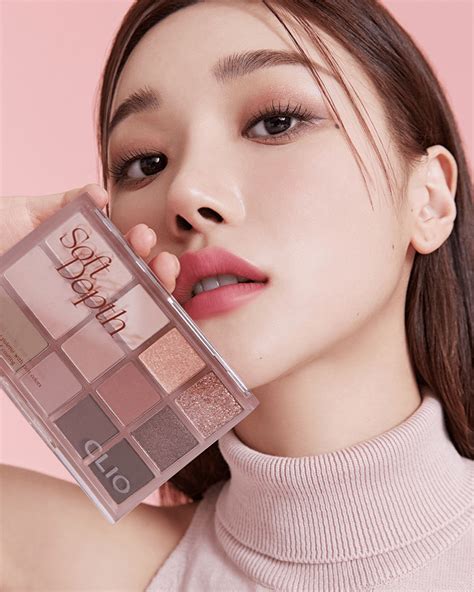 CLIO Shade & Shadow Palette #Soft Depth - Add Romance to Your Day