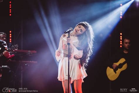 Pin by viki.sh on Швидке збереження | Concert, People