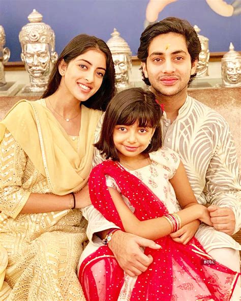 aishwarya rai abhishek bachchan attend  family wedding  aaradhya