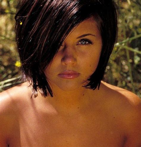 tiffani amber thiessen | Tiffani amber thiessen hair, Medium short hair ...