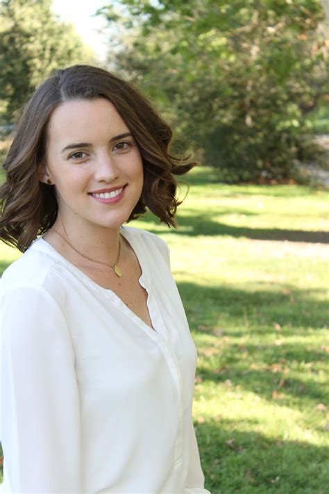 Natalie Moore, LMFT | Holistic Psychotherapy | A Guide to Alternative