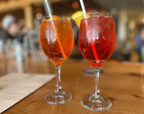 Best Vero Beach Happy Hour Spots - Treasure Coast