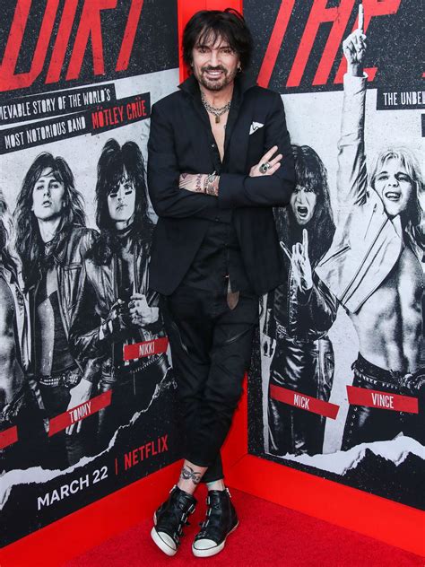 Tommy Lee blames nude Instagram photo on 'bender' | KRDO