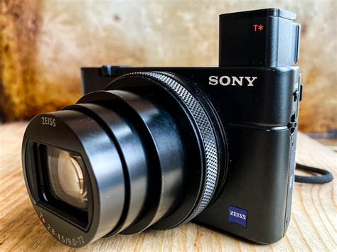 Sony RX100 VII Review | Powerful Compact Camera