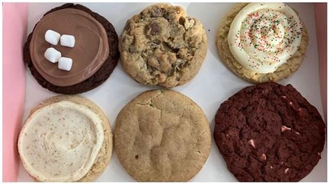 Crumbl Cookies Christmas-themed line-up explored as brand launches new ...