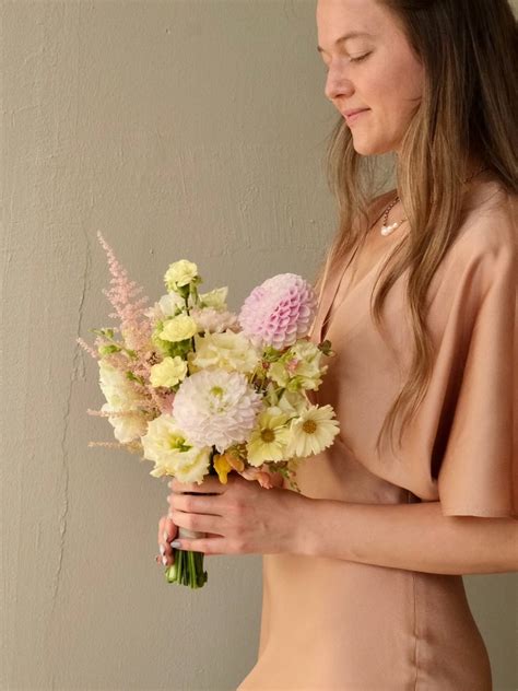 Сливки - купить в СПБ с доставкой в Kraft Flowers