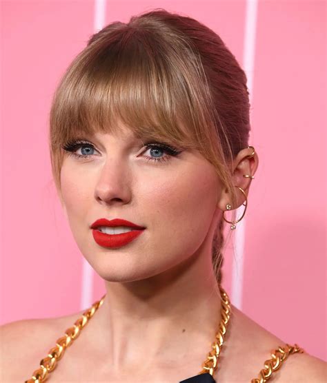 Happy birthday angel Taylor Swift | Scrolller