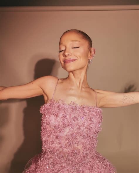 ariana grande picture