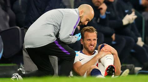 Harry Kane injury: Tottenham striker hurts ankle vs Man City - Sports Illustrated