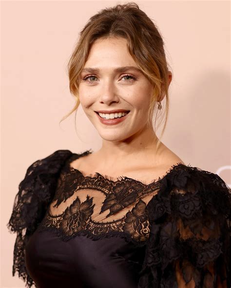 Mommy Elizabeth Olsen makes me feel so submissive and weak : r