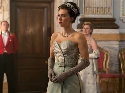 12+ Crown Vanessa Kirby PNG
