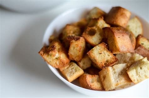 Easy Air Fryer Croutons (Ninja Foodi) - Air Fryer Fanatics 