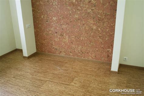 Фото настенной клеевой пробки CORKHOUSE в интерьере