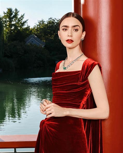 Lily Collins : r/Celebhub