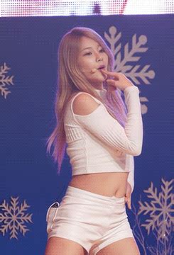 Yuna - Sexy in White GIFs | Beautiful Korean Artists