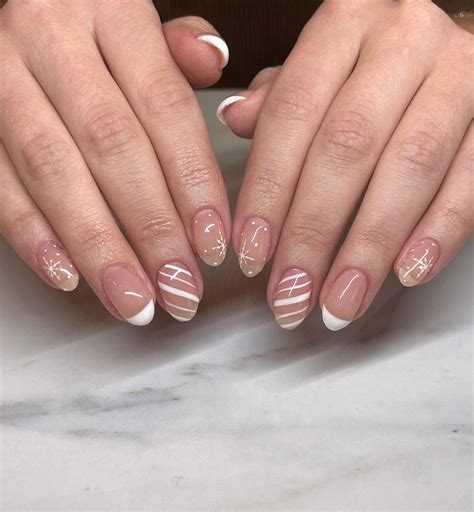cute winter nail art 10