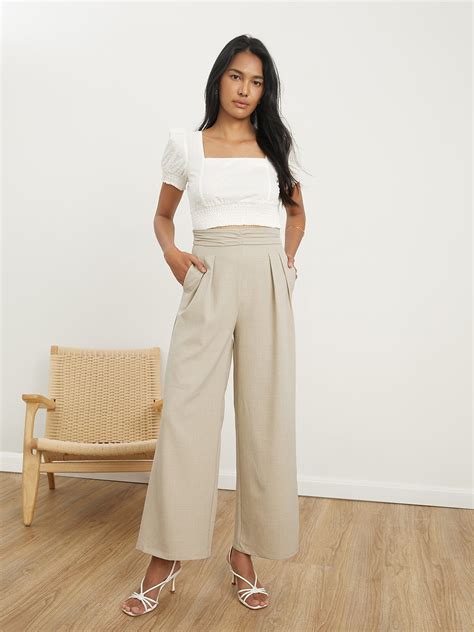 Semi-Pleated Wide Leg Pants - Beige - Pomelo Fashion