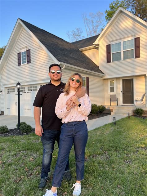 Shocking video shows package stolen from hands of FedEx worker in