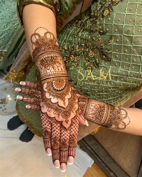 31 New Mehndi Design That Are Trending Right Now