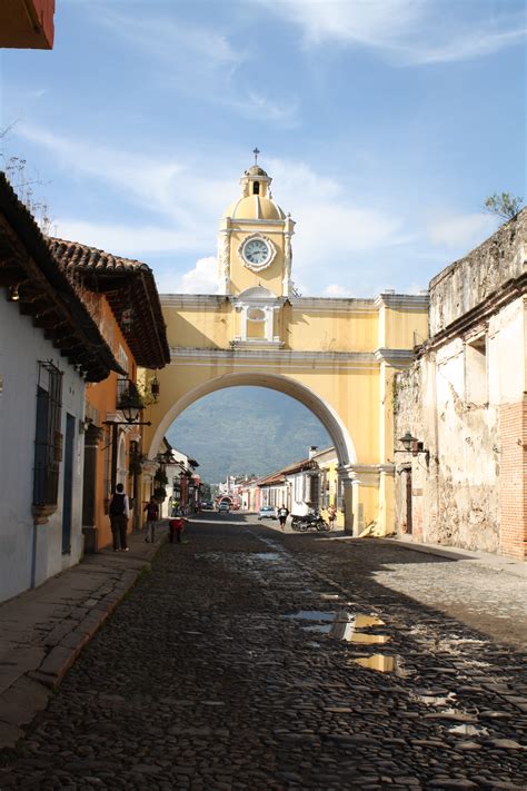 Guatemalan Monday: Tourist edition - Skila Brown