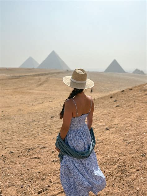 5 Effortless Egypt Outfits & What to Wear in Egypt for Women and Men