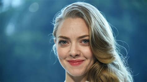 Amanda Seyfried is the victim of ANOTHER nude photo leak
