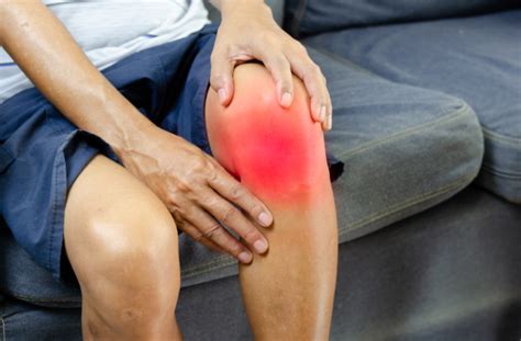 soft tissue knee injuries symptoms   treatment