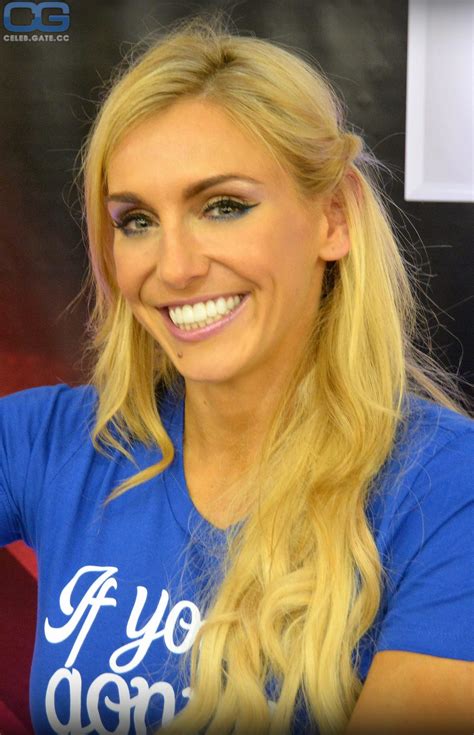 Charlotte Flair nackt, Nacktbilder, Playboy, Nacktfotos, Fakes, Oben Ohne