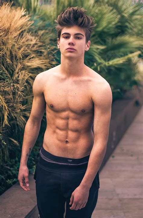 victor perez  vctorperezz cute white guys cute white boys cute