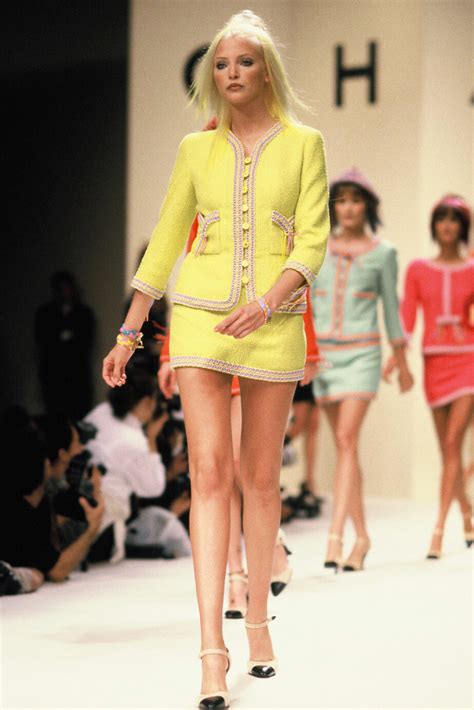 The Karl Lagerfeld Looks That Defined His Career (and Remade Fashion ...
