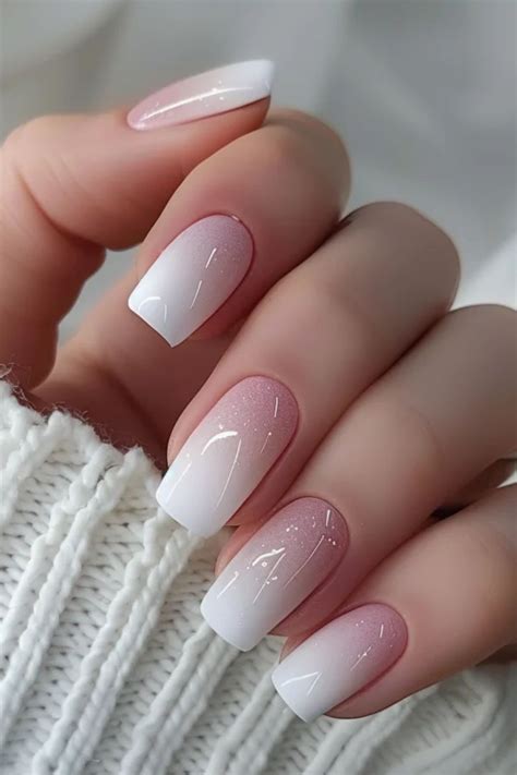 Discover The Most Stunning Ways To Style A Nail Sparkle Ombre Look For Your Next Formal Event 12