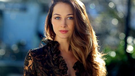 hannah james MacBook Air Wallpaper Download | AllMacWallpaper