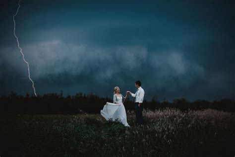 50 лучших свадебных фотографий года по версии Junebug Weddings
