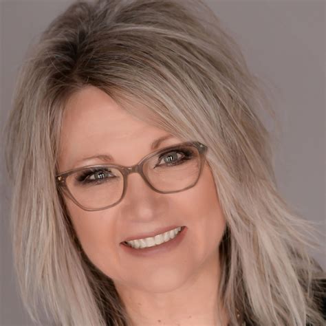 Diana Pearson, Oskaloosa, IA Real Estate Associate - RE/MAX Pride