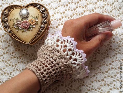 Манжеты-браслеты-митенки ажурные в бохо стиле Карамель | Crochet wrist ...