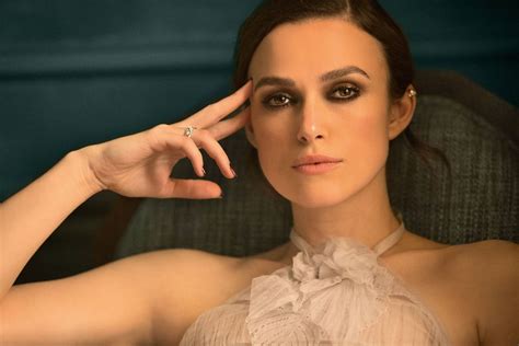 Keira Knightley Chanel Makeup Look - Mugeek Vidalondon